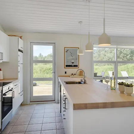 Veiko - 1-2km From The Sea By Interhome